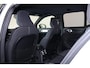 Volvo XC40 T4 Recharge Plus Dark - IntelliSafe Assist - Harman/Kardon audio - Parkeercamera achter - Verwarmde voorstoelen & stuur - Parkeersensoren voor & achter - Elektr. bedienb. voorstoelen met geheugen links - Draadloze tel. lader - Extra getint glas - 19' LMV