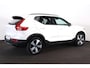 Volvo XC40 T4 Recharge Plus Dark - IntelliSafe Assist - Harman/Kardon audio - Parkeercamera achter - Verwarmde voorstoelen & stuur - Parkeersensoren voor & achter - Elektr. bedienb. voorstoelen met geheugen links - Draadloze tel. lader - Extra getint glas - 19' LMV