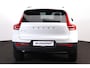 Volvo XC40 T4 Recharge Plus Dark - IntelliSafe Assist - Harman/Kardon audio - Parkeercamera achter - Verwarmde voorstoelen & stuur - Parkeersensoren voor & achter - Elektr. bedienb. voorstoelen met geheugen links - Draadloze tel. lader - Extra getint glas - 19' LMV