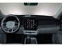 Volvo XC90 T8 Recharge AWD Ultra Bright - Luchtvering - Panorama/schuifdak - IntelliSafe Assist & Surround - 360º Camera - Bowers & Wilkins audio - Adaptieve LED koplampen - Verwarmde voorstoelen, stuur & achterbank - Parkeersensoren voor & achter - Elektr. bedienb. voorstoelen met geheugen - Geventileerde voorstoelen - Head up display - Draadloze tel. lader - Extra getint glas - Elektr. inklapbare trekhaak - 21' LMV