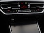BMW 3-Serie 320i M Sport | Head-Up | Stoelverwarming | Leder/Alcantara | Carplay | Live Cockpit | Keyless | Sportstoelen | Climate control