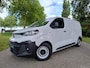 Citroën Jumpy L2 1.5 BlueHDI 120pk |  BPM vrij | NAVI | Multimedia | Apple Carplay | Android Auto | Digital cockpit | Achteruitrijcamera | Parkeersensoren voor- en achter | Dode hoek detectie | Digital cockpit | Stuurwielbediening | Elektrisch inklapbare spiegels | Mistlampen | Bestuurdersstoel comfort met armsteun | Bank voorpassagiers | Reservewiel