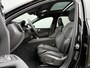 Volvo XC60 2.0 T6 Plug-in hybrid AWD Plus Black Edition | Luchtvering | Head-Up Display | 360º Camera | Schuif/Kantel-Panoramadak | Google Infotainment | 21 inch Lichtmetalen velgen|