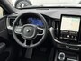 Volvo XC60 2.0 T6 Plug-in hybrid AWD Plus Black Edition | Luchtvering | Head-Up Display | 360º Camera | Schuif/Kantel-Panoramadak | Google Infotainment | 21 inch Lichtmetalen velgen|