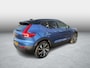 Volvo XC40 Recharge P8 AWD 78 kWh R-Design | Trekhaak | Panoramadak | Warmtepomp | 20 inch velgen | 360 camera | Adaptive cruise control | Stoel- en stuurverwarming | Lederen bekleding | Harman Kardon audio | Actieve LED koplampen | Navigatie | Apple Carplay / Android Auto | BTW auto | Verwarmbare voorruit | Verwarmbare achterbank |