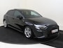 Audi A3 Sportback 30 TFSI S edition | Panoramadak | Trekhaak | Virtual cockpit Plus | Adaptieve cruise control | Navigatie Plus | Stoelverwarming | Lederen bekleding | Optiek zwart Plus |