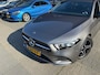 Mercedes-Benz A-klasse 180 AMG Line | 1E EIGENAAR | 12MND GARANTIE | LED | CAMERA | SFEER | DAB | CARPLAY | CRUISE | NAVI |