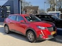 Peugeot 2008 1.2 Turbo 100 PK Active Pack | Trekhaak 1200 KG | LED Verlichting | Navigatie via Telefoon | Camera | Parkeersensoren | Climate Control | Cruise Control | Lichtmetalen velgen |
