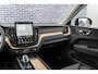 Volvo XC60 T8 Plug-in Hybrid AWD Plus Dark | Google | Long Range | 360 Camera | Stuurverwarming | Adaptieve Cruise Control | Harman Kardon Audio | Elek. Stoelen | Zitverlenging | Keyless Entry | DAB | Dodehoekdetectie | Stoelverwarming Voor + Achter | Getint Glas | Elektrische Achterklep | Apple Carplay | Android Auto | 19" LM