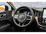 Volvo XC60 T8 Plug-in Hybrid AWD Plus Dark | Google | Long Range | 360 Camera | Stuurverwarming | Adaptieve Cruise Control | Harman Kardon Audio | Elek. Stoelen | Zitverlenging | Keyless Entry | DAB | Dodehoekdetectie | Stoelverwarming Voor + Achter | Getint Glas | Elektrische Achterklep | Apple Carplay | Android Auto | 19" LM