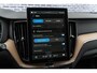 Volvo XC60 T8 Plug-in Hybrid AWD Plus Dark | Google | Long Range | 360 Camera | Stuurverwarming | Adaptieve Cruise Control | Harman Kardon Audio | Elek. Stoelen | Zitverlenging | Keyless Entry | DAB | Dodehoekdetectie | Stoelverwarming Voor + Achter | Getint Glas | Elektrische Achterklep | Apple Carplay | Android Auto | 19" LM