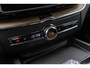 Volvo XC60 T8 Plug-in Hybrid AWD Plus Dark | Google | Long Range | 360 Camera | Stuurverwarming | Adaptieve Cruise Control | Harman Kardon Audio | Elek. Stoelen | Zitverlenging | Keyless Entry | DAB | Dodehoekdetectie | Stoelverwarming Voor + Achter | Getint Glas | Elektrische Achterklep | Apple Carplay | Android Auto | 19" LM