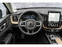 Volvo XC60 T8 Plug-in Hybrid AWD Plus Dark | Google | Long Range | 360 Camera | Stuurverwarming | Adaptieve Cruise Control | Harman Kardon Audio | Elek. Stoelen | Zitverlenging | Keyless Entry | DAB | Dodehoekdetectie | Stoelverwarming Voor + Achter | Getint Glas | Elektrische Achterklep | Apple Carplay | Android Auto | 19" LM