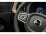 Volvo XC60 T8 Plug-in Hybrid AWD Plus Dark | Google | Long Range | 360 Camera | Stuurverwarming | Adaptieve Cruise Control | Harman Kardon Audio | Elek. Stoelen | Zitverlenging | Keyless Entry | DAB | Dodehoekdetectie | Stoelverwarming Voor + Achter | Getint Glas | Elektrische Achterklep | Apple Carplay | Android Auto | 19" LM
