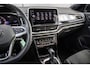 Volkswagen T-Roc 1.5 TSI 150pk DSG R-Line | Adaptive Cruise | Trekhaak Afneembaar | Voorstoelen Verwarmd