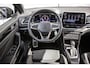 Volkswagen T-Roc 1.5 TSI 150pk DSG R-Line | Adaptive Cruise | Trekhaak Afneembaar | Voorstoelen Verwarmd