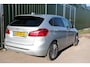 BMW 2-Serie Active Tourer 225xe iPerformance High Executive , LEER, SPORTSTOELEN, PANORAMADAK, HEAD-UP. CAMERA, STOELVERW.