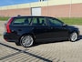 Volvo V50 1.8 Sport! 2e EIGENAAR NL AUTO NAP! Airco l Cruise l AFNEEM TREKHAAK l PDC l LMV l MTF-STUUR! DEALER OH l TOPSTAAT!