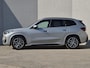 BMW X1 xDrive25e M-Sport Automaat / Accu SOH 93,97% / Elektrische wegklapbare trekhaak / Dealer onderhouden / Trekgewicht 1.700 kg / Apple Carplay Android Auto / head-up display / Rondomzicht camera / Voorstoelen verwarmd /