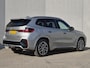 BMW X1 xDrive25e M-Sport Automaat / Accu SOH 93,97% / Elektrische wegklapbare trekhaak / Dealer onderhouden / Trekgewicht 1.700 kg / Apple Carplay Android Auto / head-up display / Rondomzicht camera / Voorstoelen verwarmd /