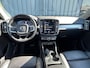 Volvo XC40 2.0 B4 Business Pro - Adaptive Cruisecontrole - Stoelverwarming - Stuurverwarming - Trekhaak wegklapbaar - 19''Lichtmetaal