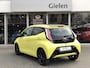 Toyota Aygo 1.0 VVT-i x-cite | Nieuwe koppeling, Lichtmetalen velgen, Parkeercamera, Bluetooth, Stuurbediening, Privacy Glass, Zwart dak, Airco
