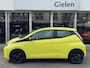 Toyota Aygo 1.0 VVT-i x-cite | Nieuwe koppeling, Lichtmetalen velgen, Parkeercamera, Bluetooth, Stuurbediening, Privacy Glass, Zwart dak, Airco
