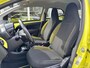 Toyota Aygo 1.0 VVT-i x-cite | Nieuwe koppeling, Lichtmetalen velgen, Parkeercamera, Bluetooth, Stuurbediening, Privacy Glass, Zwart dak, Airco