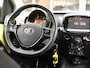 Toyota Aygo 1.0 VVT-i x-cite | Nieuwe koppeling, Lichtmetalen velgen, Parkeercamera, Bluetooth, Stuurbediening, Privacy Glass, Zwart dak, Airco