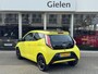 Toyota Aygo 1.0 VVT-i x-cite | Nieuwe koppeling, Lichtmetalen velgen, Parkeercamera, Bluetooth, Stuurbediening, Privacy Glass, Zwart dak, Airco