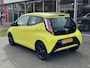 Toyota Aygo 1.0 VVT-i x-cite | Nieuwe koppeling, Lichtmetalen velgen, Parkeercamera, Bluetooth, Stuurbediening, Privacy Glass, Zwart dak, Airco