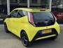 Toyota Aygo 1.0 VVT-i x-cite | Nieuwe koppeling, Lichtmetalen velgen, Parkeercamera, Bluetooth, Stuurbediening, Privacy Glass, Zwart dak, Airco