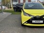 Toyota Aygo 1.0 VVT-i x-cite | Nieuwe koppeling, Lichtmetalen velgen, Parkeercamera, Bluetooth, Stuurbediening, Privacy Glass, Zwart dak, Airco