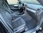 Volvo XC40 2.0 B4 Plus Dark Panorama dak / Nubuck bekleding / Extra getint glas / 19" 5-y spaaks wielen