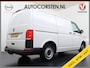 Volkswagen Transporter 2.0TDI 150PK Automaat L1H1 28 3-Persoons Euro 6 Trekhaak Navi* Apple Carplay Android Auto Airco Cruise Control Pdc Comfortline Betonplex Vloer Lat om Lat Wandbetimmering Schuifdeur 2.500KG Trekgewicht 1e Eigenaar Origineel Nederlandse Bestelbus