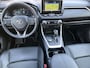 Toyota RAV4 2.5 Hybrid AWD Black Edition | Trekhaak | JBL audio | Carplay | Stoel- + stuurverwarming | Camera's rondom |