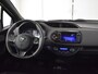 Toyota Yaris 1.5 Hybrid Bi-Tone | Camera | Navigatie | Botspreventie |