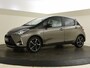Toyota Yaris 1.5 Hybrid Bi-Tone | Camera | Navigatie | Botspreventie |