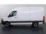 Mercedes-Benz eSprinter 314 L2 H2 PRO | 81kWh | 100% elektrisch | 2000kg Trekhaak | 115Kw/u DC Snelladen | Smartphone integratie pakket | Carplay | Camera | Comfort bestuurdersstoel |