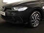 Volkswagen Polo 1.0 TSI Life 95PK | Navigatie | parkeersensoren | extra getint glas | keyless entry | stoelverwarming