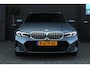 BMW 3-Serie Touring 320e M Sport | Panoramadak | Adaptieve Cruise Control | Trekhaak | Leer | BLIS