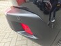 Peugeot e-2008 EV GT Pack 50 kWh Parkeersensoren V+A/ Camera/ Cruise control/ Stoelverwarming/ Rijklaarprijs!