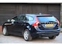 Volvo V60 1.5 T2 Polar Navigatie/Parkeersensor/Lmv/Cruise/Apk 01-2027