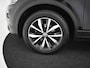 Volkswagen T-Roc 1.5 TSI Sport 150pk DSG/AUTO | Trekhaak | Panorama dak | Dodehoekdetectie  | Navigatie | Adaptief cruise control | Camera achter | Stoelverwarming | 17|"LMV"