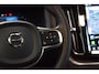 Volvo XC60 2.0 T6 Plug-in hybrid AWD Panoramadak|HUD|ACC|Dealer onderhouden|