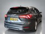 Ford Focus Wagon 1.0 EcoBoost Vignale 125pk, Full options!!, Navigatie, Achteruitrijcamera, Clima controle, Cruise controle, Trekhaak wegklapbaar, Led/Xenon verlichting, Pdc V/A, Parkeer assistent, Lederen bekleding, Stoel verwarming, Bovag afleverpakket 695,-