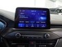 Ford Focus Wagon 1.0 EcoBoost Vignale 125pk, Full options!!, Navigatie, Achteruitrijcamera, Clima controle, Cruise controle, Trekhaak wegklapbaar, Led/Xenon verlichting, Pdc V/A, Parkeer assistent, Lederen bekleding, Stoel verwarming, Bovag afleverpakket 695,-