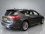Ford Focus Wagon 1.0 EcoBoost Vignale 125pk, Full options!!, Navigatie, Achteruitrijcamera, Clima controle, Cruise controle, Trekhaak wegklapbaar, Led/Xenon verlichting, Pdc V/A, Parkeer assistent, Lederen bekleding, Stoel verwarming, Bovag afleverpakket 695,-