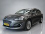 Ford Focus Wagon 1.0 EcoBoost Vignale 125pk, Full options!!, Navigatie, Achteruitrijcamera, Clima controle, Cruise controle, Trekhaak wegklapbaar, Led/Xenon verlichting, Pdc V/A, Parkeer assistent, Lederen bekleding, Stoel verwarming, Bovag afleverpakket 695,-