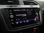 Volkswagen Tiguan 1.5TSI/150PK R-Line DSG · Panoramadak · Navigatie · Camera + Parkeersensoren · Stoelverwarming ·